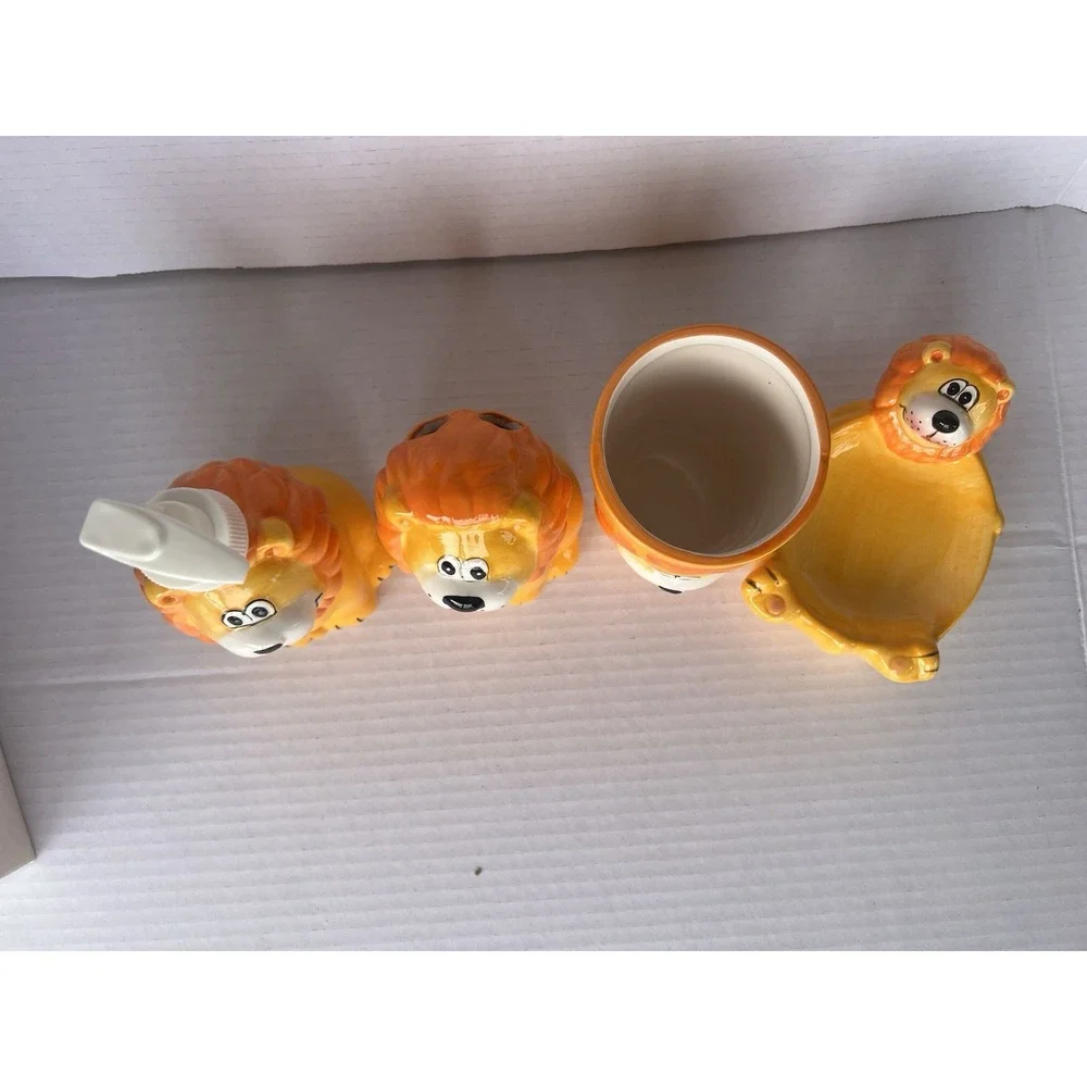 New 4 Piece Ceramic Kids lion Zoo‎ Animal Bathroom Set Soap Toothbrush Cup
